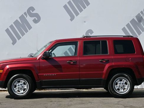 Used 2017 Jeep Patriot Sport image 6