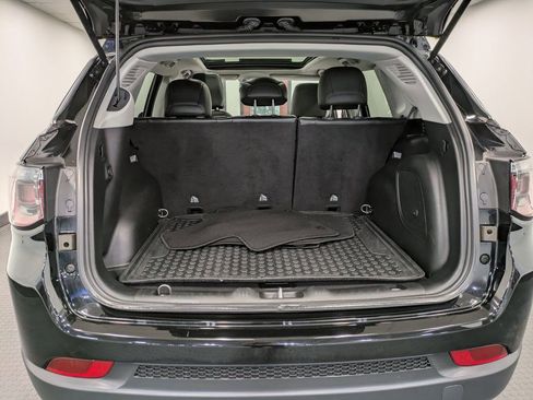 Used 2022 Jeep Compass Latitude w/ Sun and Sound Group image 24