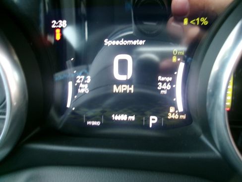 Used 2023 Jeep Wrangler Unlimited Rubicon 4xe AWD/4WD image 12