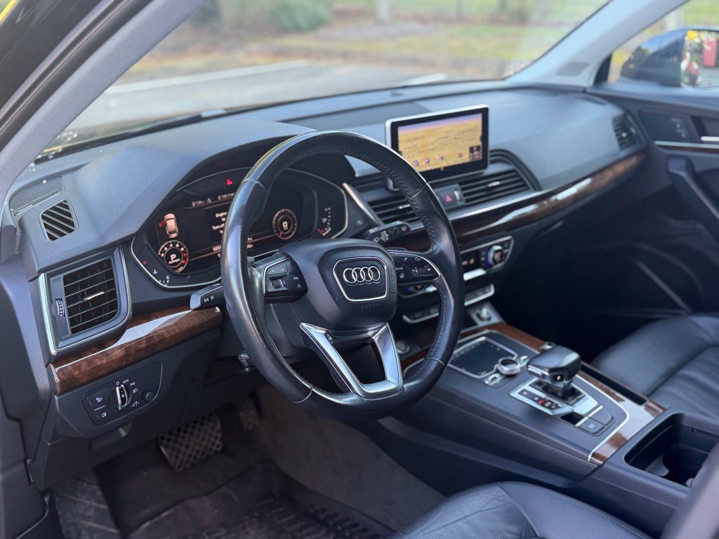 Used 2018 Audi Q5 2.0T Premium Plus w/ Premium Plus Package AWD/4WD image 11