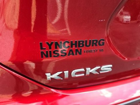 Used 2023 Nissan Kicks SR FWD image 10