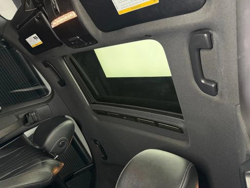 Used 2019 Mercedes-Benz E 300 image 31