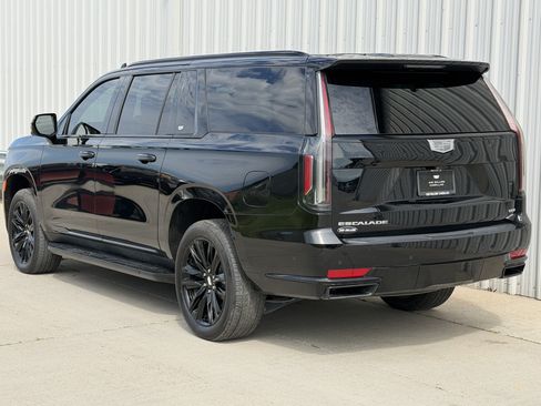 Certified 2024 Cadillac Escalade ESV Sport w/ Touring Package AWD/4WD image 8