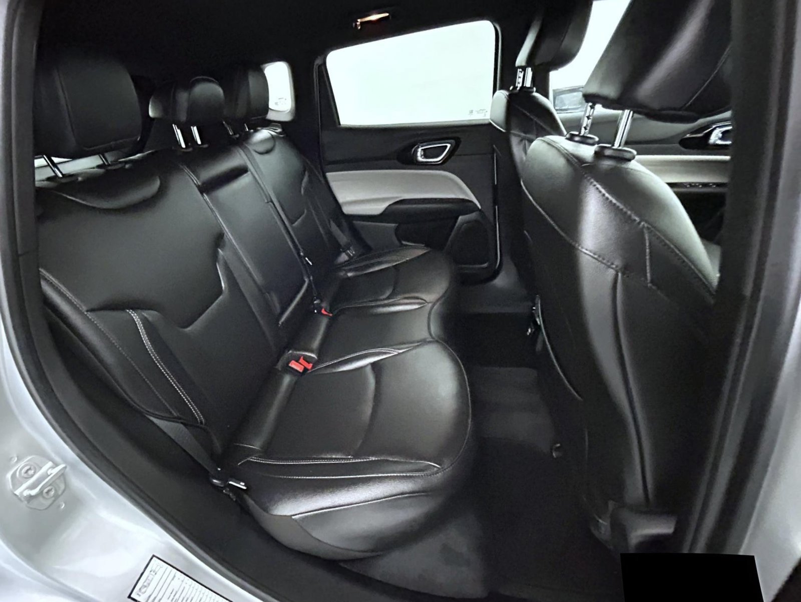 Certified 2025 Jeep Compass Limited AWD/4WD image 18