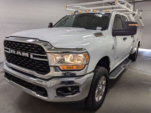 Used 2024 RAM 3500 Big Horn w/ Level 2 Equipment Group AWD/4WD image 11