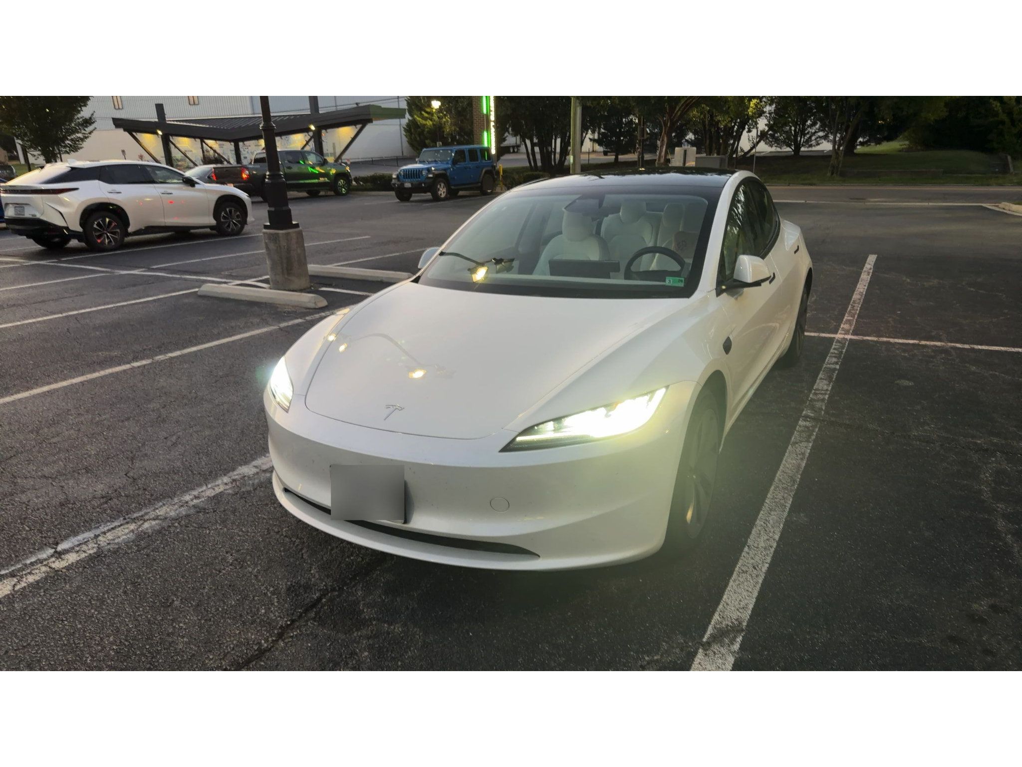 Used 2025 Tesla Model 3 Long Range RWD image 1