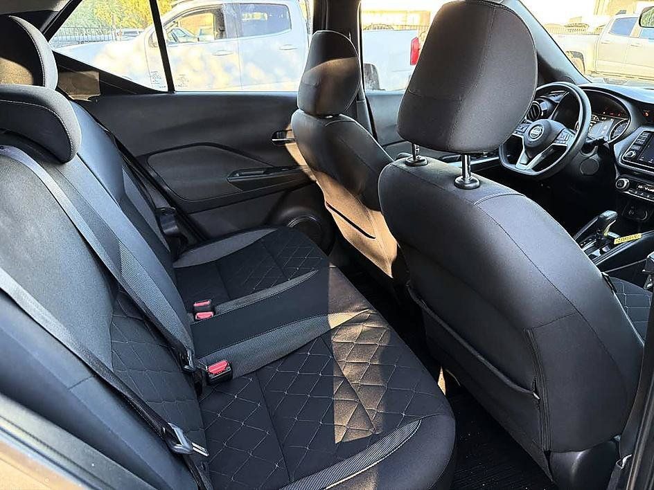 Used 2019 Nissan Kicks SV FWD image 16