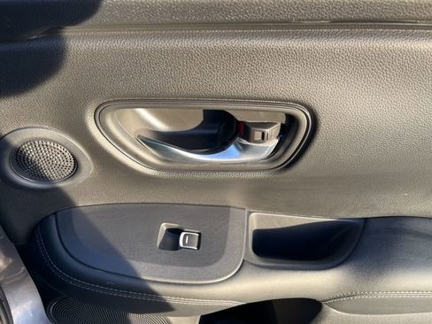 Used 2023 Honda HR-V EX-L image 56