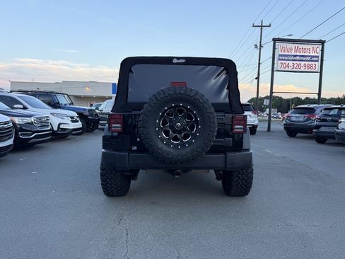 Used 2015 Jeep Wrangler Unlimited Sport w/ Connectivity Group AWD/4WD image 5
