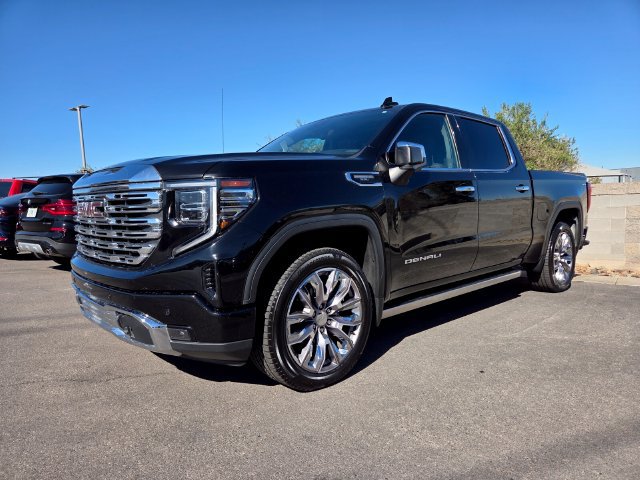Used 2023 GMC Sierra 1500 Denali w/ Denali Reserve Package AWD/4WD image 2
