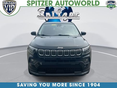 Used 2022 Jeep Compass Latitude w/ Convenience Group AWD/4WD image 3