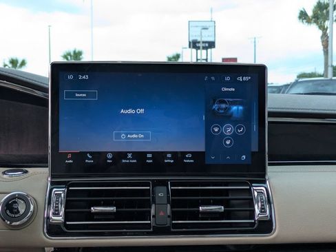 Used 2023 Lincoln Navigator L Reserve AWD/4WD image 23
