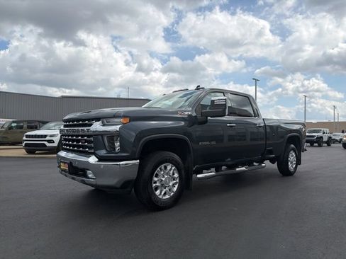 Used 2020 Chevrolet Silverado 2500 LTZ w/ LTZ Plus Package image 3