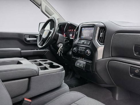Used 2019 Chevrolet Silverado 1500 Custom w/ Custom Value Package image 37