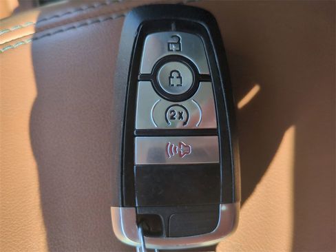 Used 2022 Ford Maverick Lariat w/ Lariat Luxury Package image 35