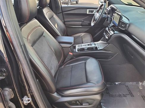 Certified 2023 Ford Explorer ST-Line w/ Class IV Trailer Tow Package image 15