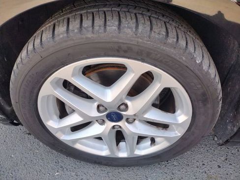 Used 2016 Ford Fusion SE w/ Equipment Group 202A image 29