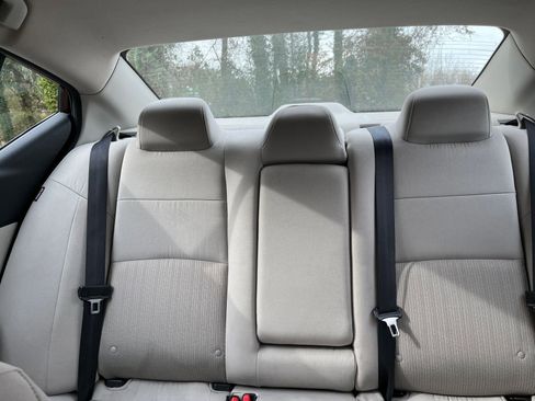 Used 2025 Nissan Altima 2.5 SV image 37