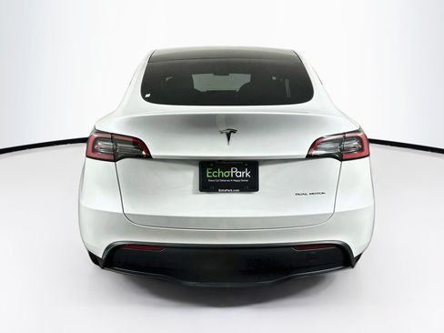 Used 2023 Tesla Model Y Long Range AWD/4WD image 7