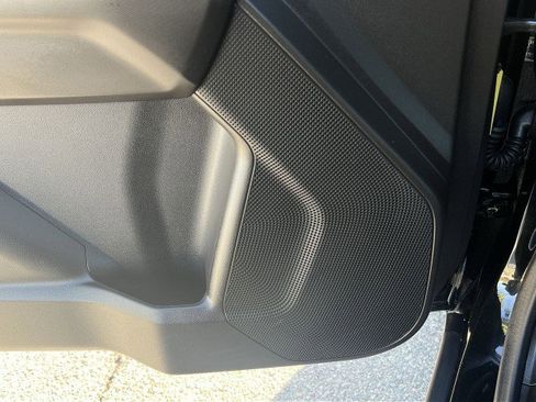 Used 2025 Chevrolet Colorado Trail Boss image 24