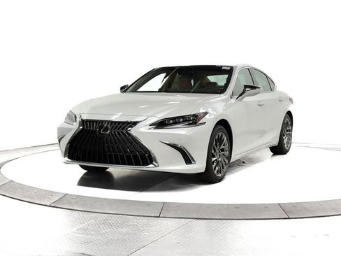 New 2025 Lexus ES 350 Ultra Luxury image 3
