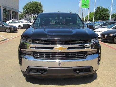 Used 2020 Chevrolet Silverado 1500 LT w/ Trailering Package image 2