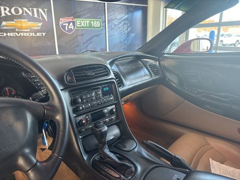 Used 2001 Chevrolet Corvette Convertible w/ Preferred Equipment Group2 image 21