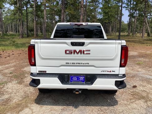 Used 2022 GMC Sierra 1500 AT4X image 6