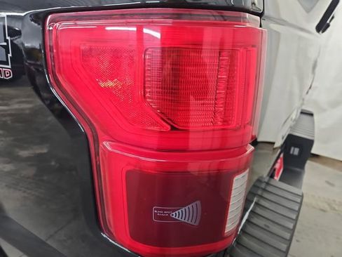 Used 2018 Ford F150 Lariat w/ Equipment Group 502A Luxury image 18