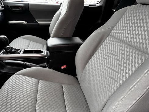 Used 2021 Toyota Tacoma SR5 image 17