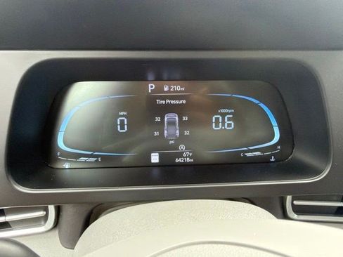 Used 2024 Hyundai Elantra SE FWD image 26