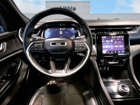 Used 2021 Jeep Grand Cherokee L Laredo image 15