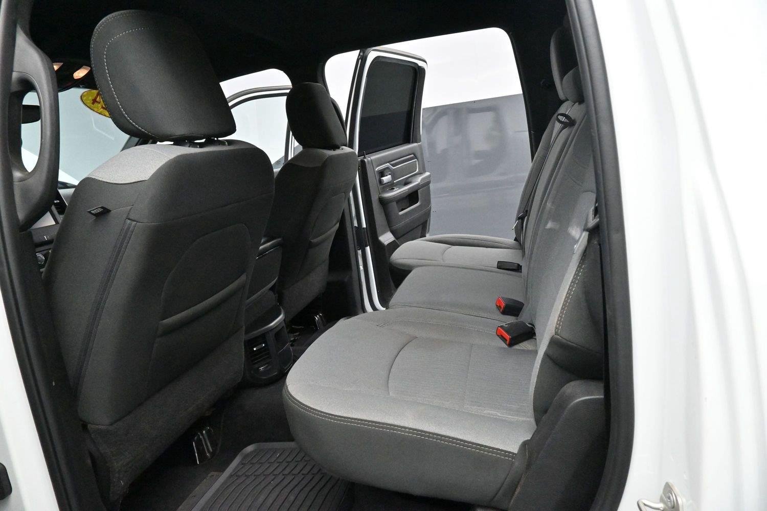 Used 2024 RAM 3500 Big Horn AWD/4WD image 27