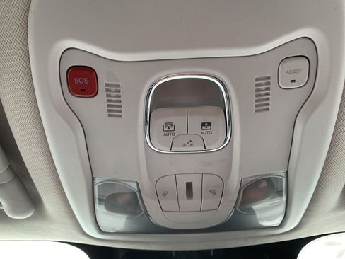 Used 2021 Jeep Renegade Trailhawk w/ Sun & Sound Group image 33