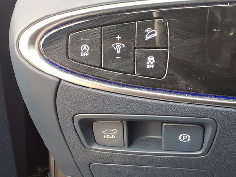 Used 2023 Genesis GV70 2.5T w/ Sport Prestige Package image 17