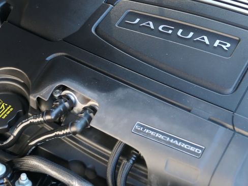 Used 2017 Jaguar F-TYPE Coupe image 28