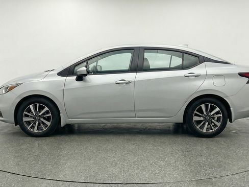 Used 2025 Nissan Versa SV FWD image 5