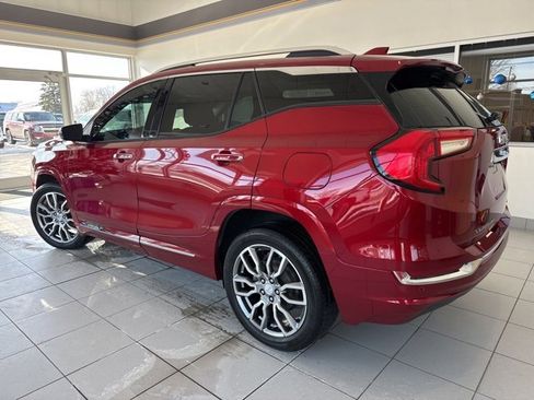 Used 2023 GMC Terrain Denali image 4
