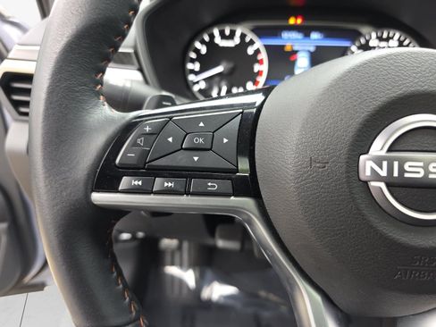 Used 2024 Nissan Altima 2.5 SR w/ SR Premium Package FWD image 14