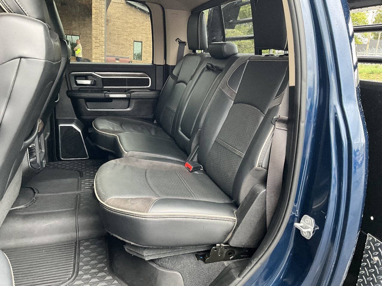 Used 2019 RAM 5500 Laramie AWD/4WD image 17