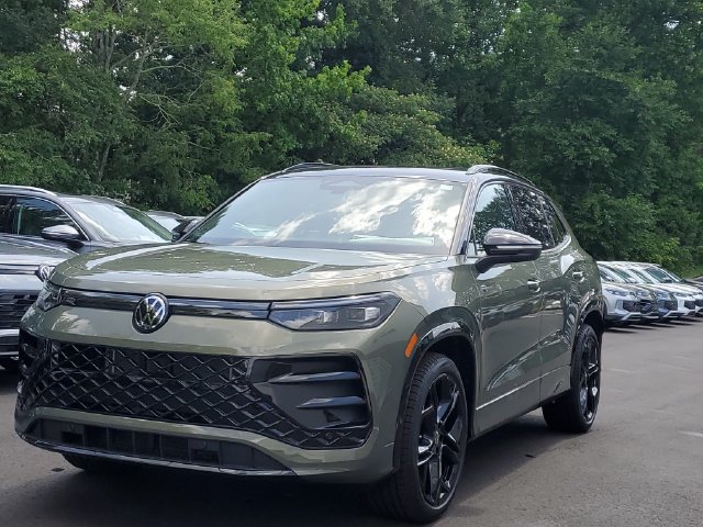New 2026 Volkswagen Tiguan SE R-Line FWD image 31