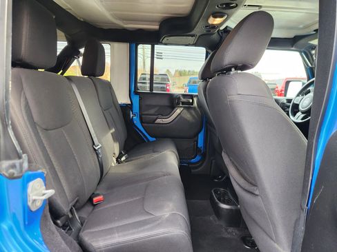 Used 2016 Jeep Wrangler Unlimited Sport w/ Quick Order Package 24S AWD/4WD image 35