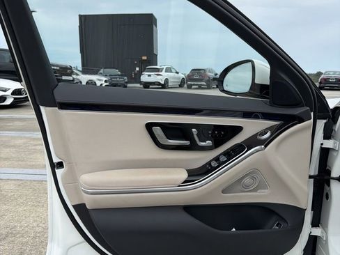 Used 2022 Mercedes-Benz S 500 4MATIC image 8