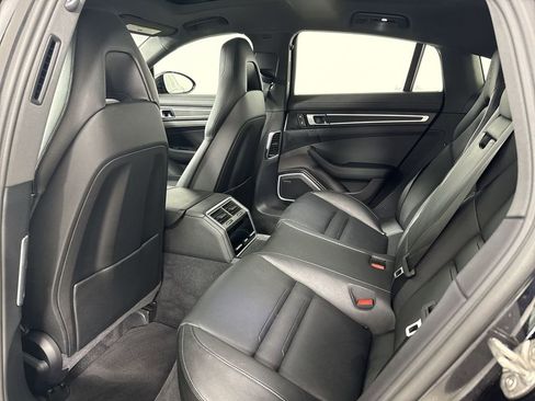 Certified 2023 Porsche Panamera 4 Platinum Edition image 26