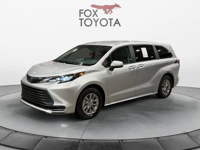 Used 2024 Toyota Sienna LE