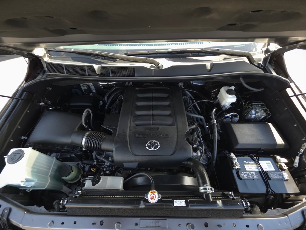 Used 2019 Toyota Tundra Limited w/ Limited Premium Package AWD/4WD image 28