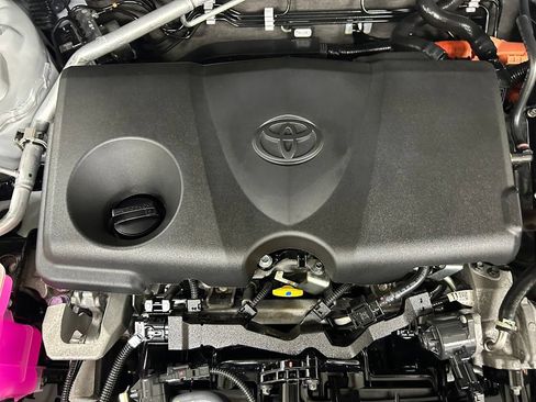 Used 2024 Toyota RAV4 XSE w/ Advanced Technology Package AWD/4WD image 10