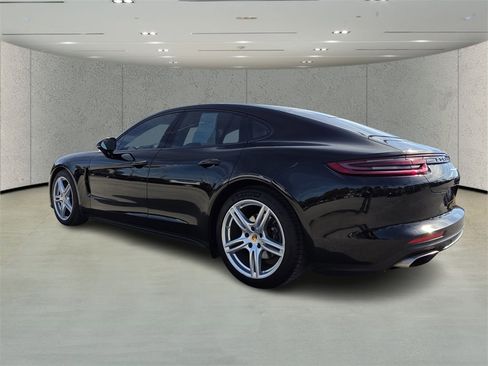 Used 2018 Porsche Panamera 4 image 5