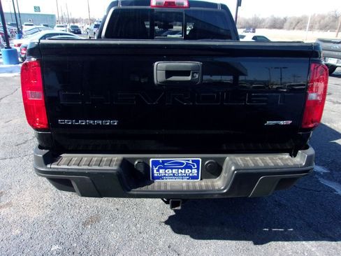Used 2021 Chevrolet Colorado ZR2 w/ ZR2 Midnight Special Edition image 5