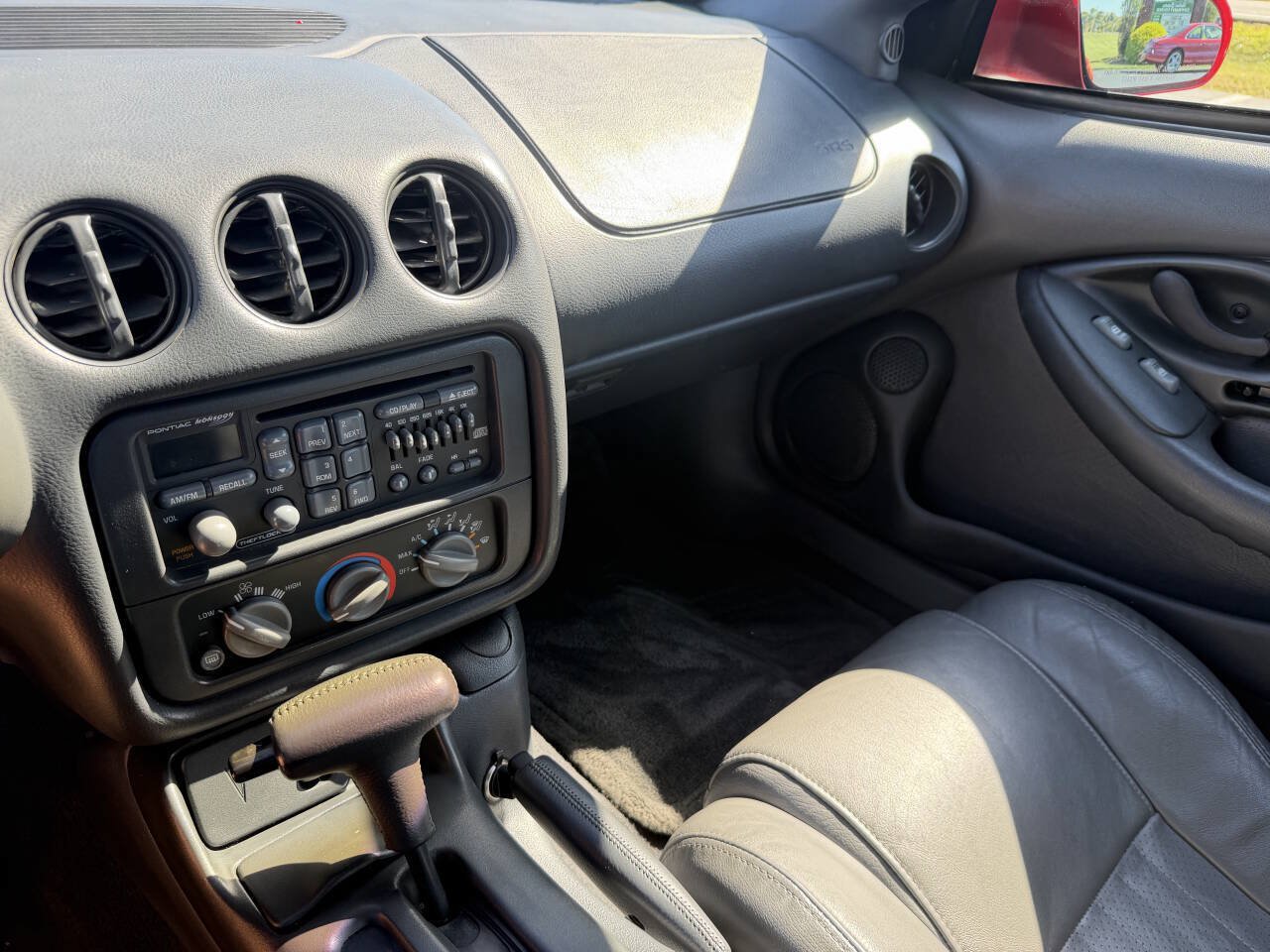 Used 1998 Pontiac Firebird Formula RWD image 27